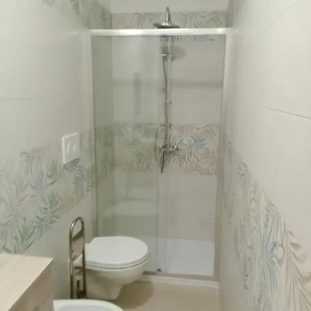 Newfaro Apartment *
